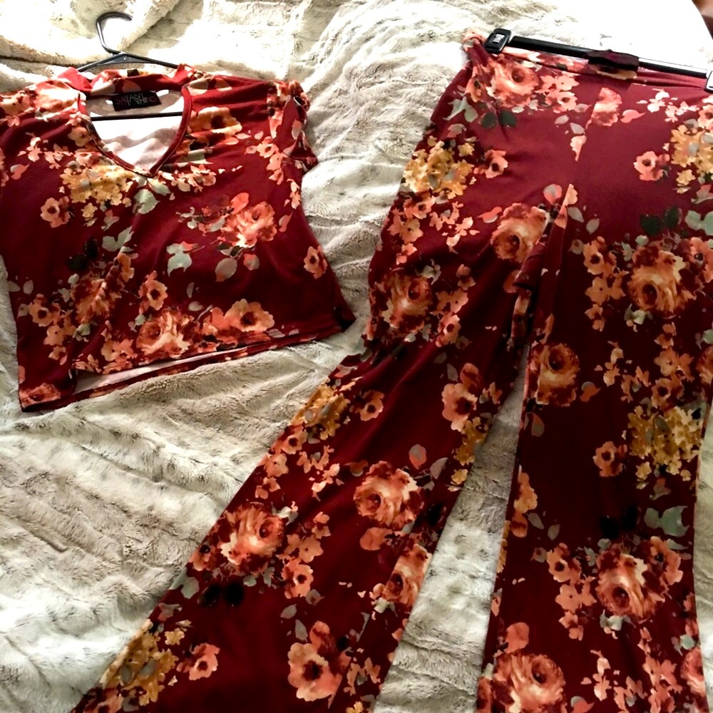 NEW! Say anything 2 piece crop floral set